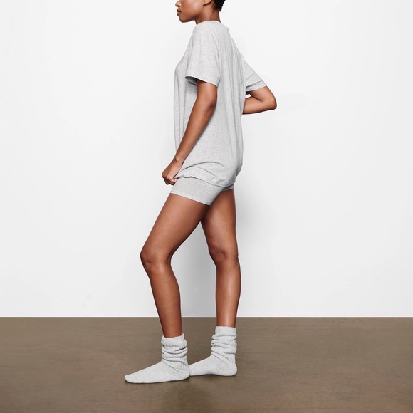 SKIMS Boyfriend T-Shirt CLAY - Picture 3 of 4